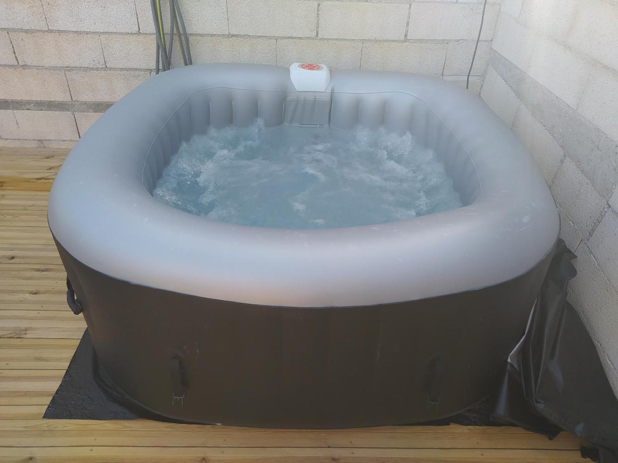 Studio Cosy Avec Terrasse Et Jacuzzi A Disposition De Mai A Aout Rians  Екстер'єр фото