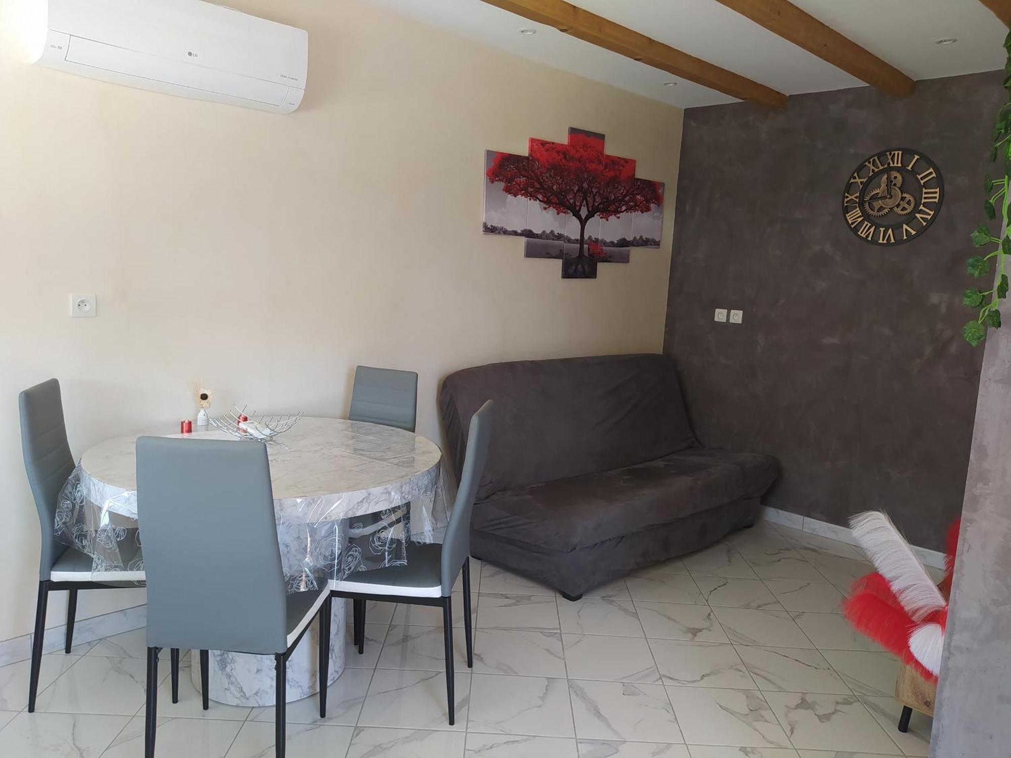 Studio Cosy Avec Terrasse Et Jacuzzi A Disposition De Mai A Aout Rians  Екстер'єр фото